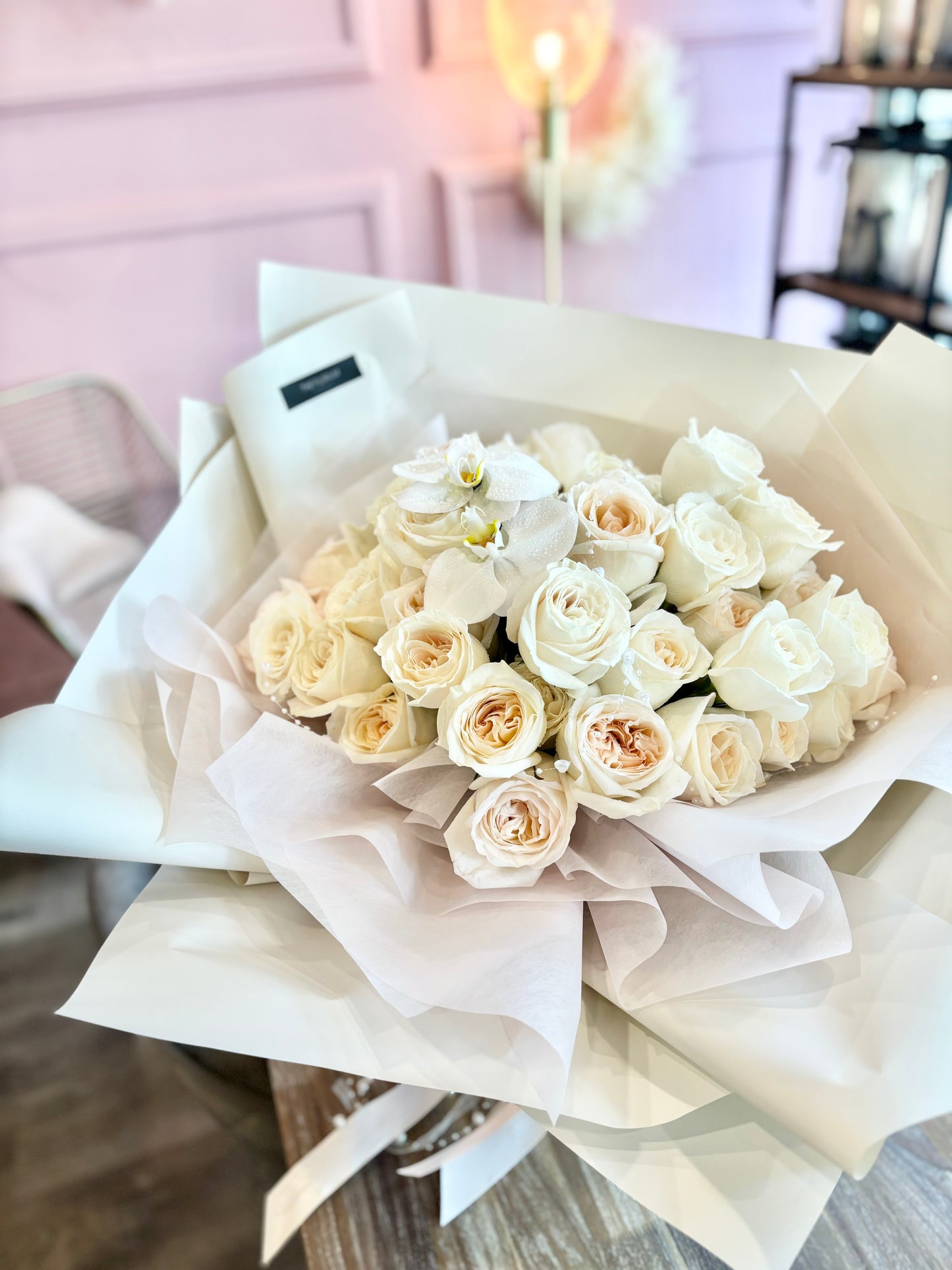 White & Blush Garden Rose Bouquet ✨