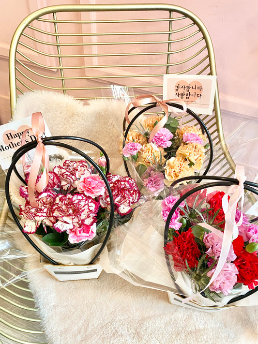 M-Day Carnation Flower Bag 🌸(Random Colour)
