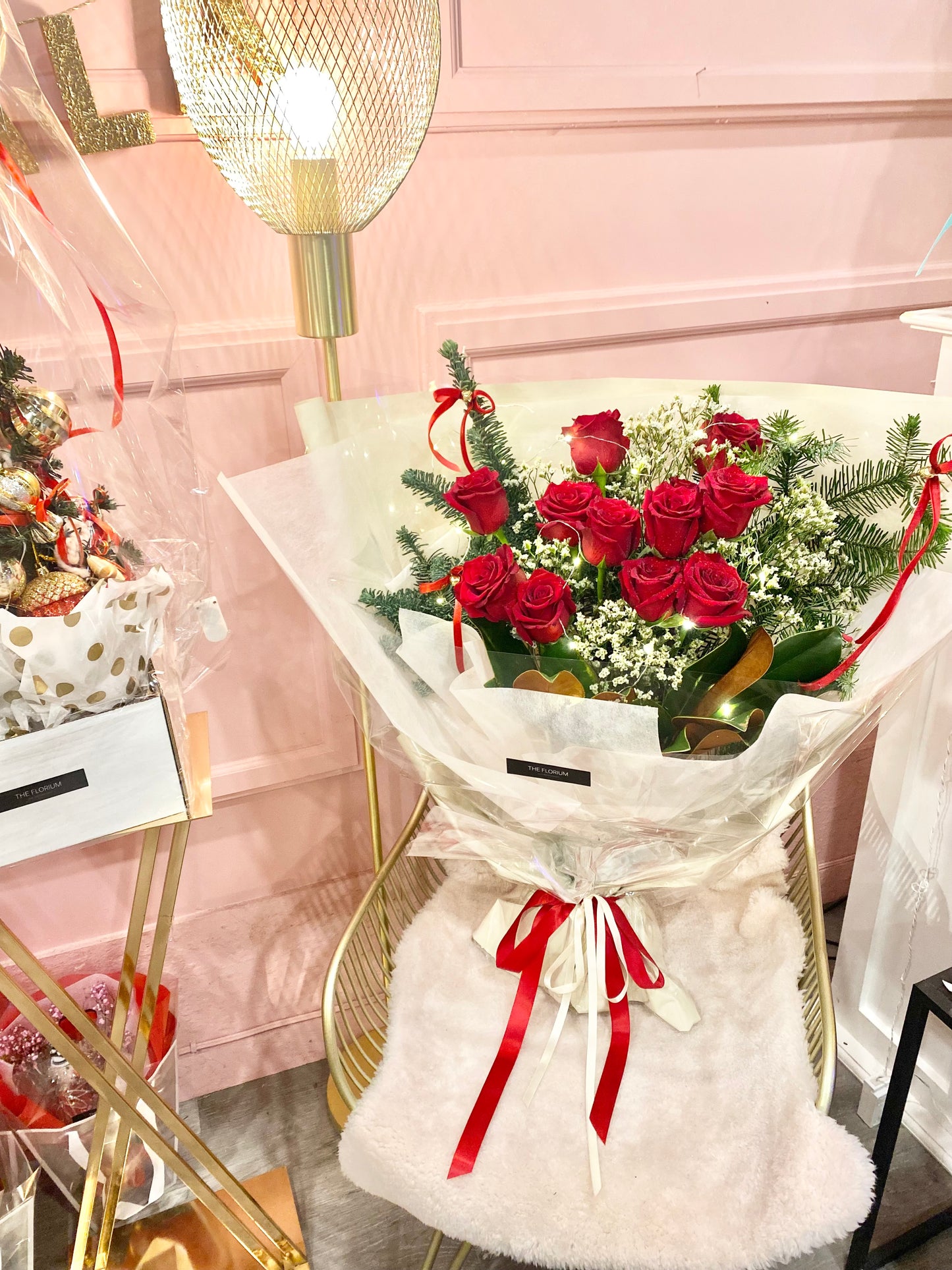 Holiday Red Rose Bouquet š¹