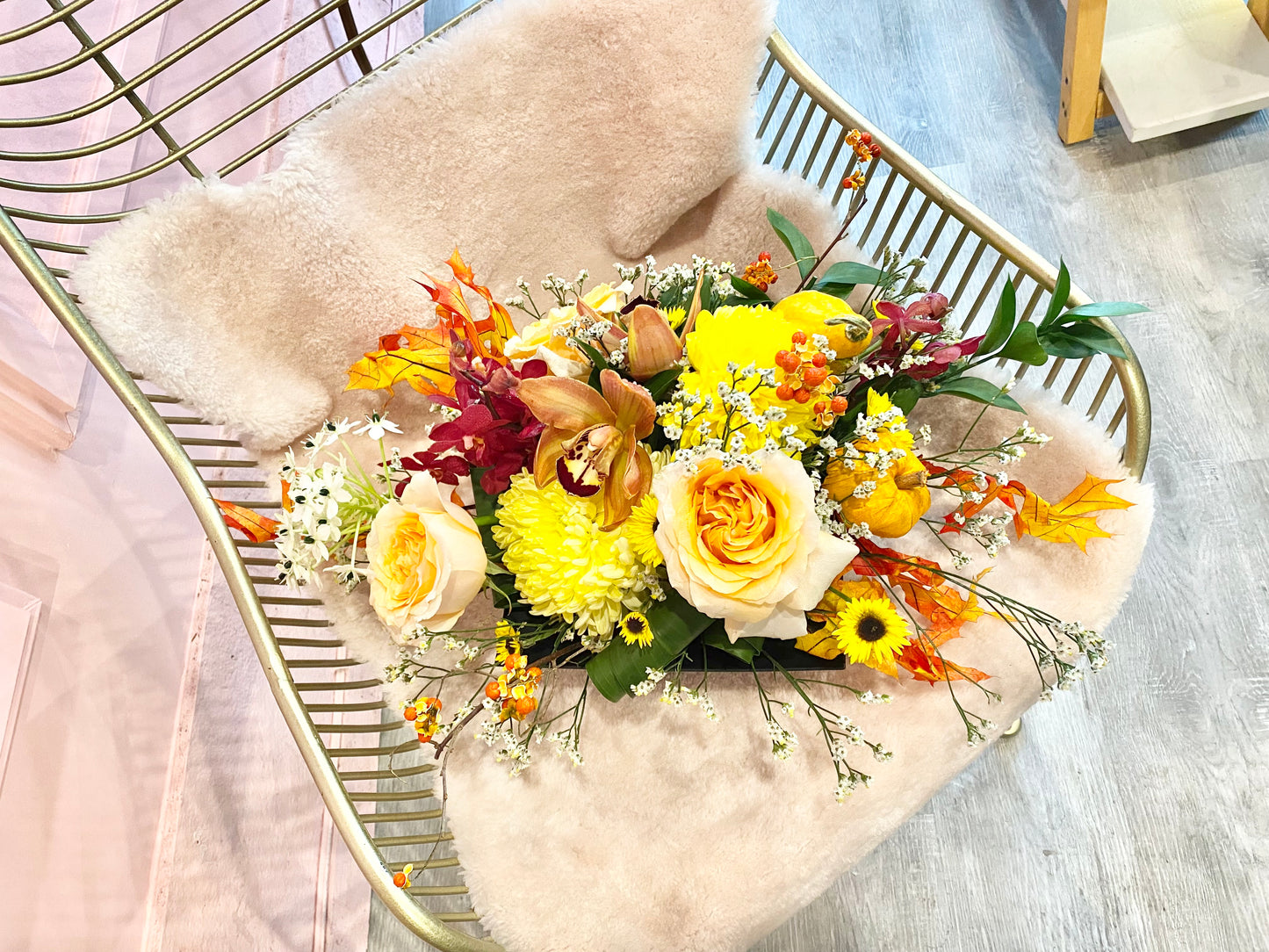 Long & Low Centrepiece - Premium