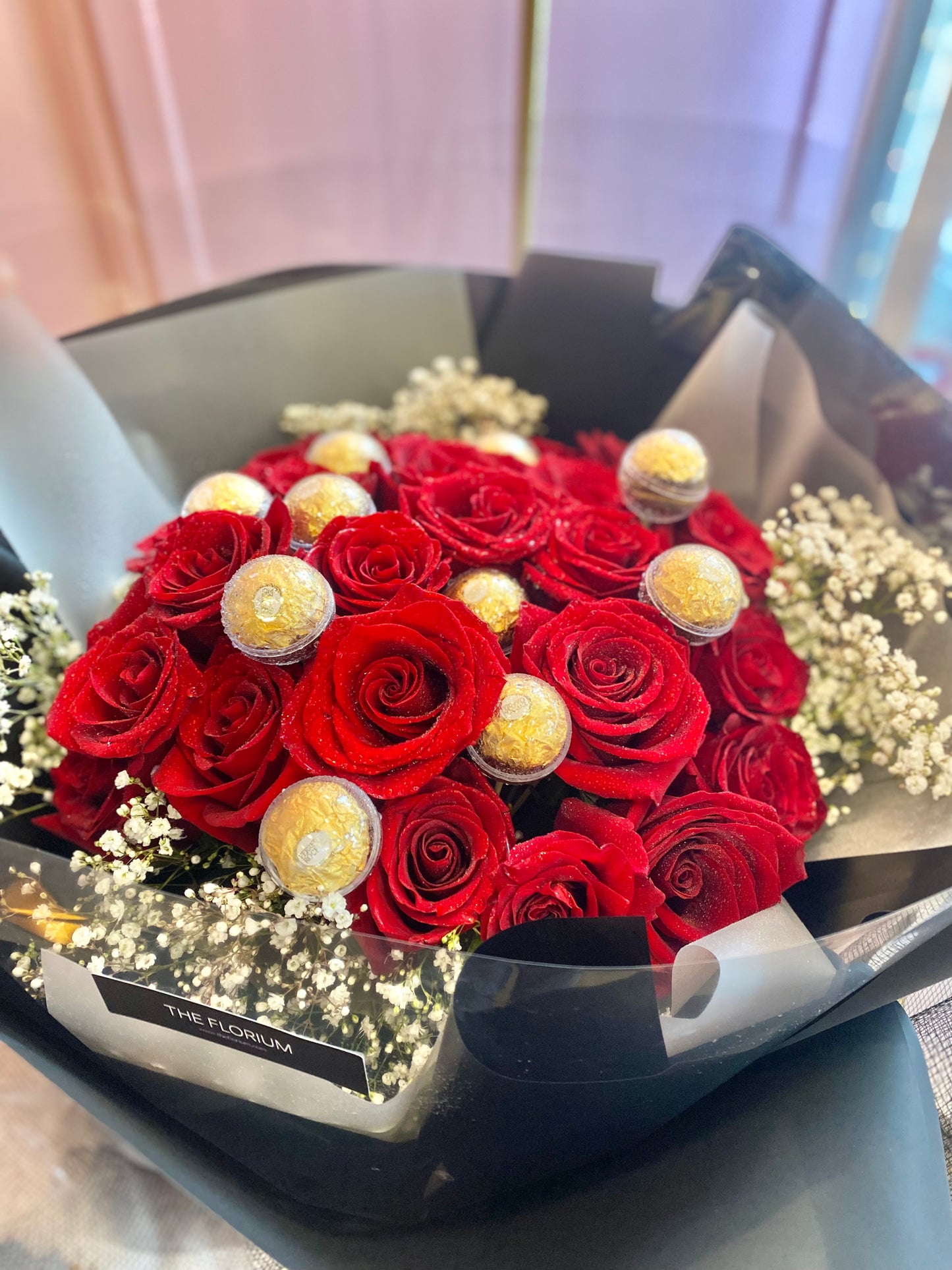 Vday - Fresh Red Roses with Chocolates 🌹