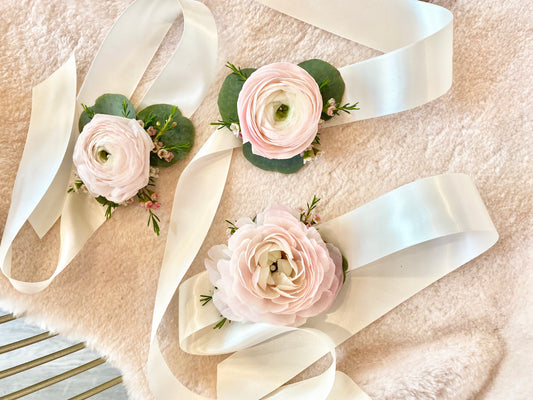 Ranunculus Corsage 🎀